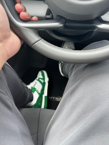 LOUIS VUITTON TRAINER 1A8FN8 Sneakers photo review