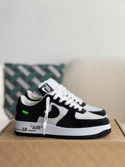 LOUIS VUITTON x NIKE AIR FORCE 1 SNEAKER