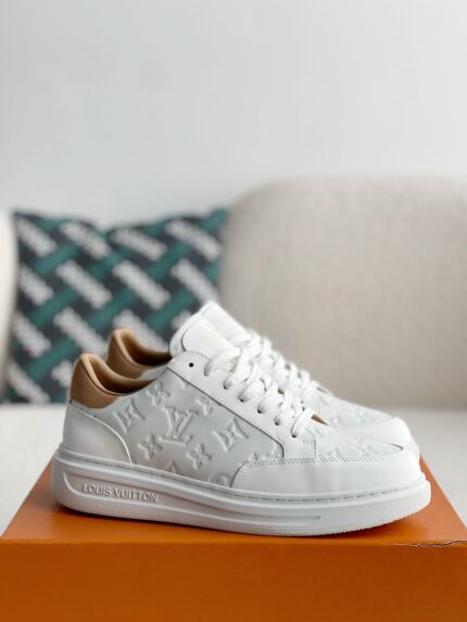 LOUIS VUITTON SNEAKER
