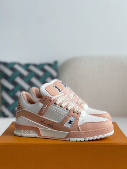 LOUIS VUITTON SNEAKER