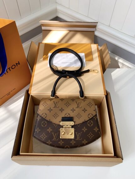 LOUlS VUITTON Show style frame M46548SIZE:23.5*16.5*8CM