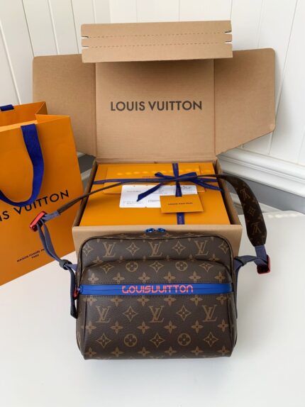 Louis Vuitton Borsa Messenger Qutdoor M43843Size:26*20*10.5cm