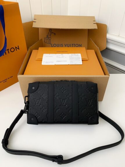 Louis Vuitton's new Sac Plat Horizontal Zippé men'sblack flower briefcase M80224Size: 22.5*14*5cm