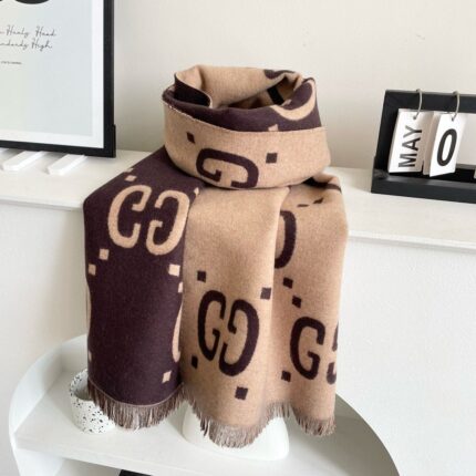 GUCCI jacquard wool scarf Size: 35 * 180 cm