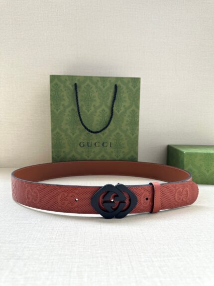 GUCCI printed embossed blue leather belt Width: 4.0cm