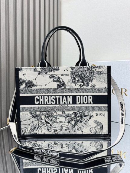 Dior leather and milky white constellation with shoulder strap【medium】book tote shopping bag