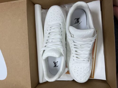 LOUIS VUITTON x NIKE AIR FORCE 1 Sn eaker photo review