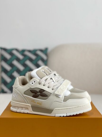 LOUIS VUITTON RUNNER TATIC sneakers