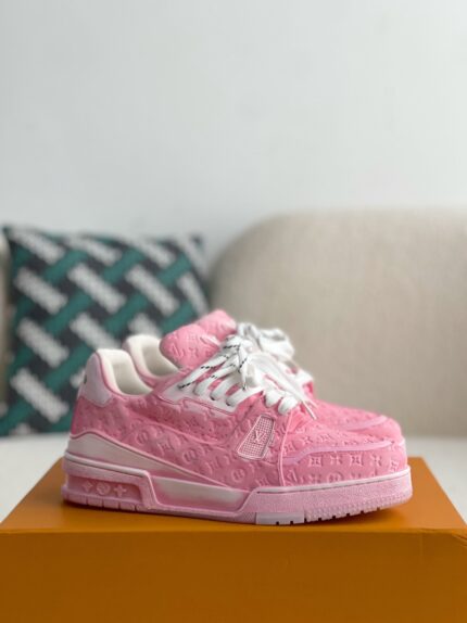 LOUIS VUITTON TRAINER SNEAKERS