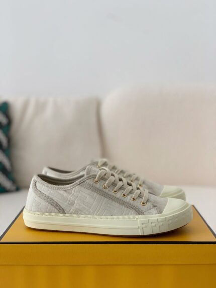 FENDl Canvas shoe Sneakers
