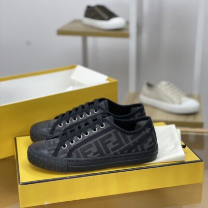 FENDl Canvas shoe Sneakers