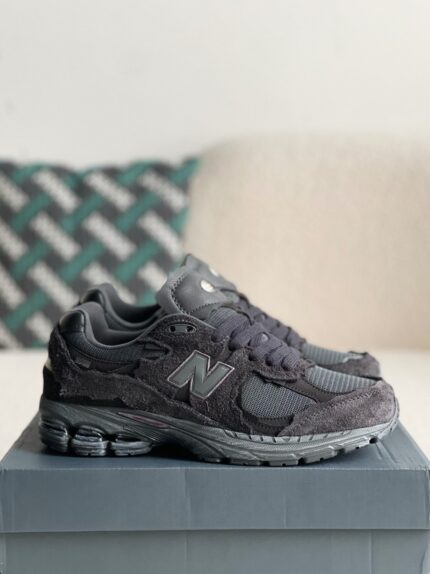 SupBro xNew Balance NB 2002R Protection PackSneakers