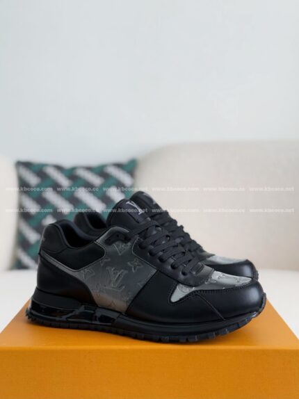 LOUIS VUITTON RUN AWAY Casual shoes