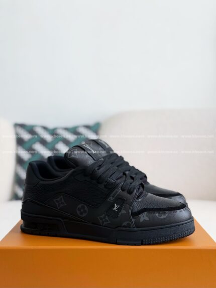 LOUIS VUITTON TRAINER SNEAKERS