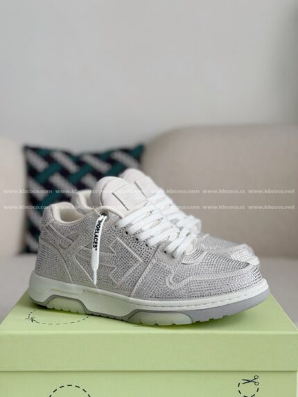 OFF-WHITE LEATHER SNEAKERS