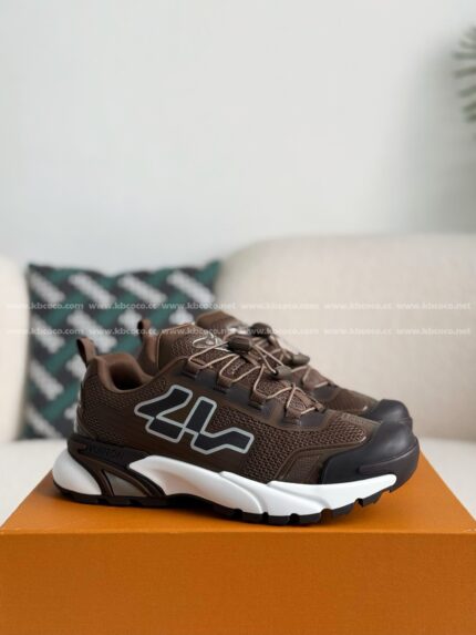 LOUIS VUITTON RUNNER TATIC CASUAL SHOES