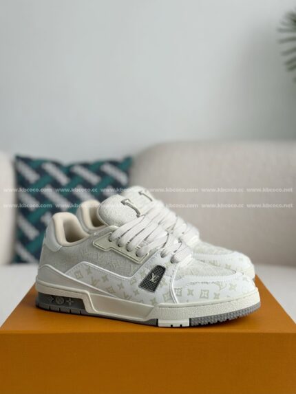 LOUIS VUITTON TRAINER SNEAKERS