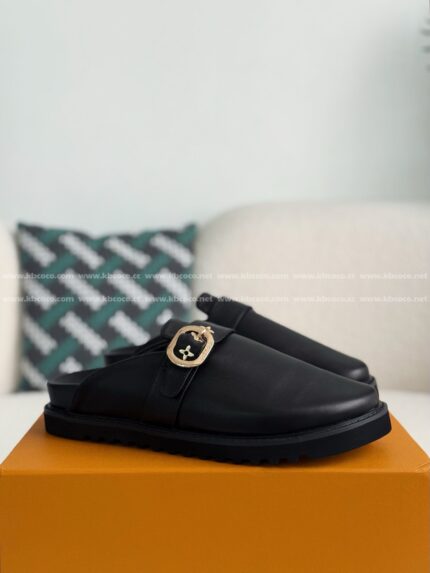 LOUIS VUITTON SANDALS