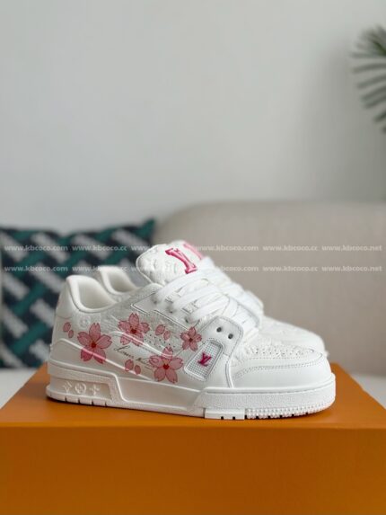 LOUIS VUITTON TRAINER SNEAKERS