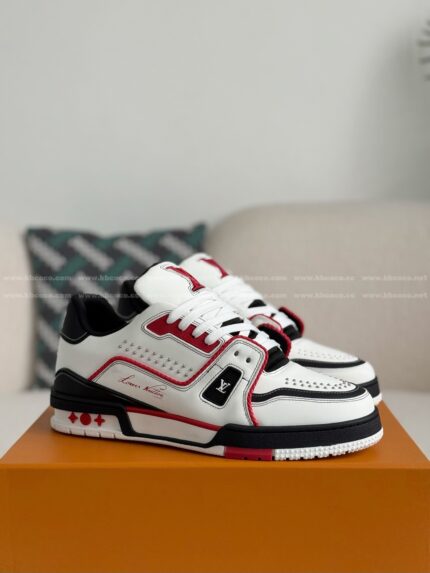 LOUIS VUITTON TRAINER SNEAKERS (复制)