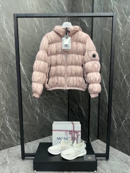 Moncler Medonte women's short down vest 