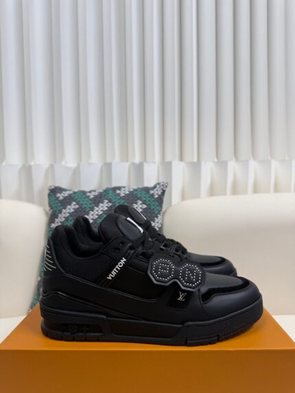 LOUIS VUITTON TRAINER SNEAKERS
