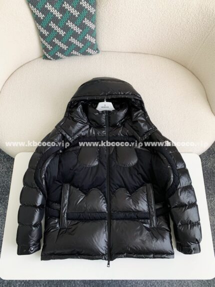 Moncler x Batman Collaboration; Jointlyissued Solander series down jacket