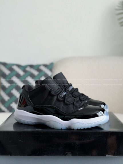 Jordan Air Jordan 11 Low Snakeskin