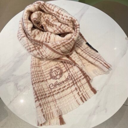 Chanel Classic Black and White Chanel Style Pattern 100% Sheep Wool Scarf Size: 32*186cm