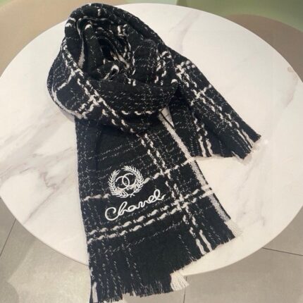 Chanel Classic Black and White Chanel Style Pattern 100% Sheep Wool Scarf  Size: 32*186cm