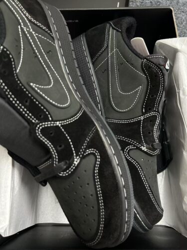Nike AirJordan1 x TravisScott AJ Low photo review