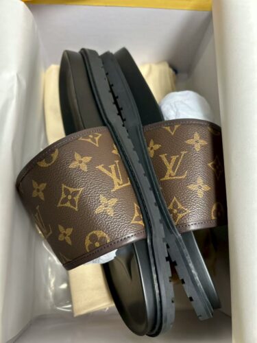LOUIS VUITTON SANDALS photo review