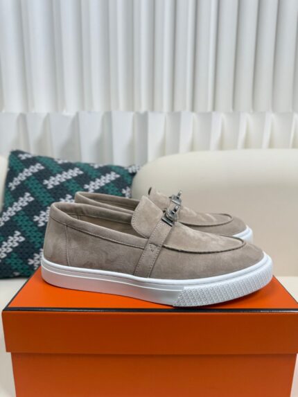 Hermès 25WF casual shoes