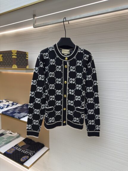Gucci off loop G-letter cardigan