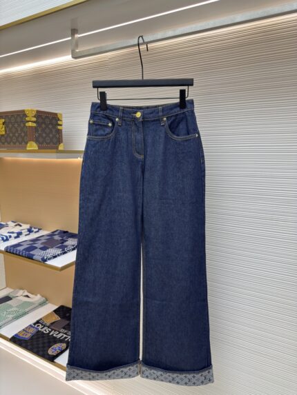 LOUIS VUITTON deep blue logo turned denim pants