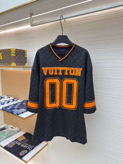 LOUIS VUITTON Floral Middle Sleeve