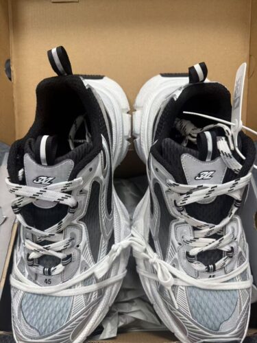 Balenciaga 3XL sneakers photo review