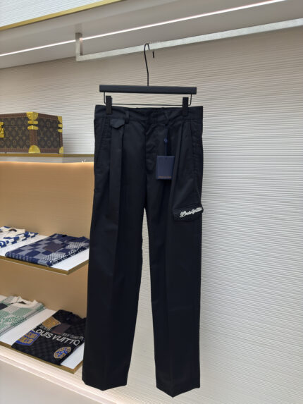 LOUIS VUITTON Woolen Embroidered Pants
