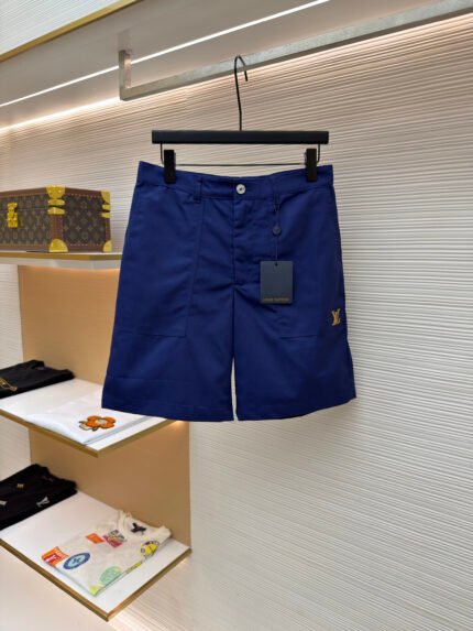 LOUIS VUITTON Solid Color Pearlescent Button-Opening Cargo Shorts