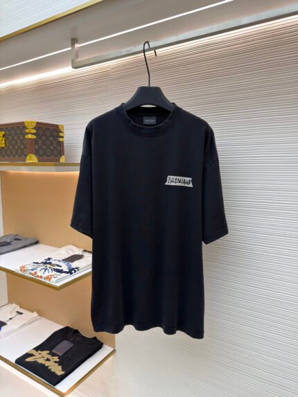 Balenciaga White Short-Sleeve Crewneck T-Shirt with Rubberized Print