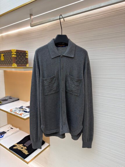LOUIS VUITTON Solid-Color Long-Sleeve Knit Sweater with Intarsia Logo
