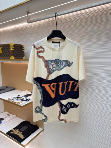 Louis Vuitton Letter-Print Short-Sleeve T-Shirt