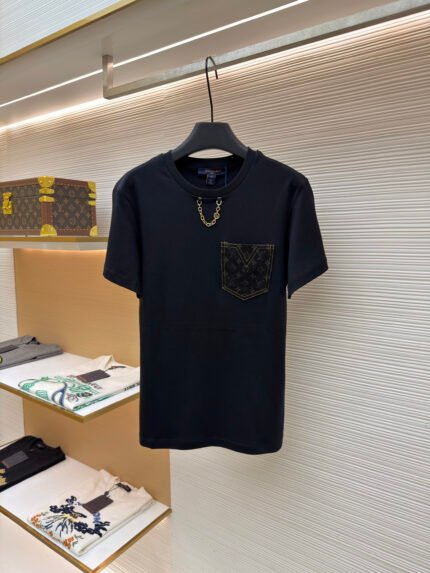 LOUIS VUITTON Short-Sleeve Top with Neckline Chain [Women's]
