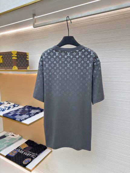 Louis Vuitton Gradient Monogram T-Shirt