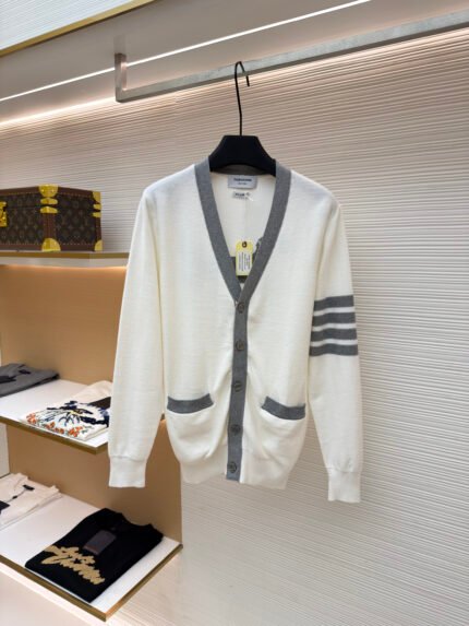 THOM BROWNE Reversible V-Neck Puppy Cardigan
