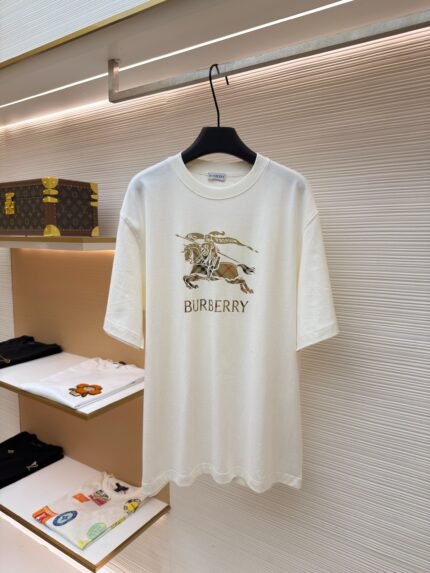 Burberry Gradient Equestrian Knight Print T-Shirt