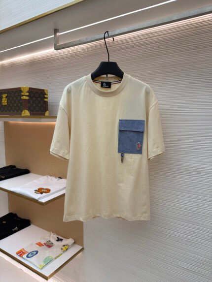 Moncler Logo-Pocket Short-Sleeve T-Shirt