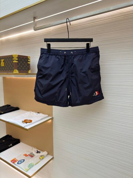 Moncler Logo-Patch Shorts