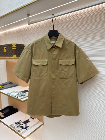 Moncler Logo-Pocket Short-Sleeve T-Shirt